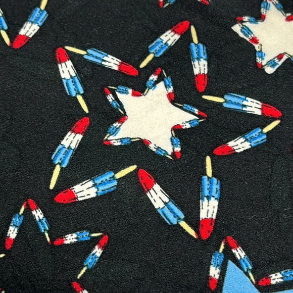 LuLaRoe Patriotic Bomb Pop Star Leggings OS (2–10) NWOT 🇺🇸 - Picture 4 of 8